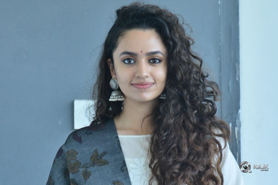 Malavika-Nair-New-Stills